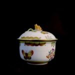 Herend Victoria (VBA) Pattern Sugar Bowl with Rose Finial - Image 13