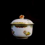 Herend Victoria (VBA) Pattern Sugar Bowl with Rose Finial - Image 10