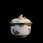 Herend Victoria (VBA) Pattern Sugar Bowl with Rose Finial - Image 11