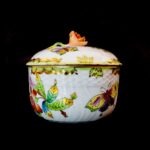 Herend Large Porcelain Sugar Bowl – Victoria (VBO) Pattern with Rose Finial - Image 7